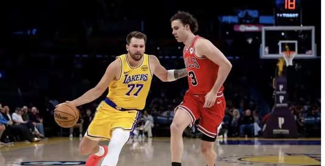 东契奇51分率湖人狂胜公牛