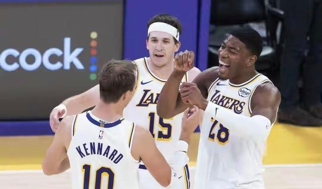 东契奇51分率湖人狂胜公牛创队史单场得分纪录