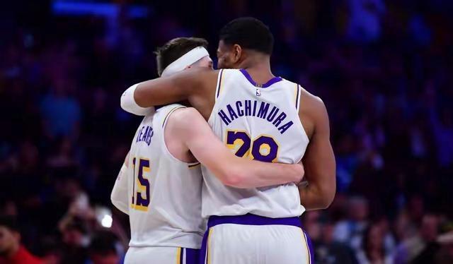 东契奇51分率湖人狂胜公牛创队史单场得分纪录