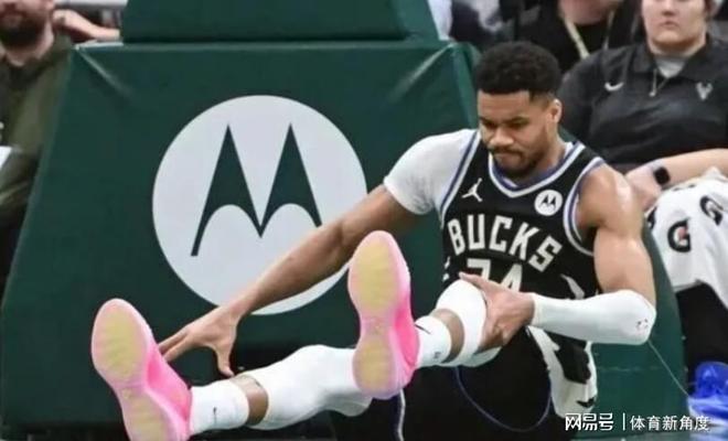 字母哥赛季报销引雄鹿管理层激烈谈判