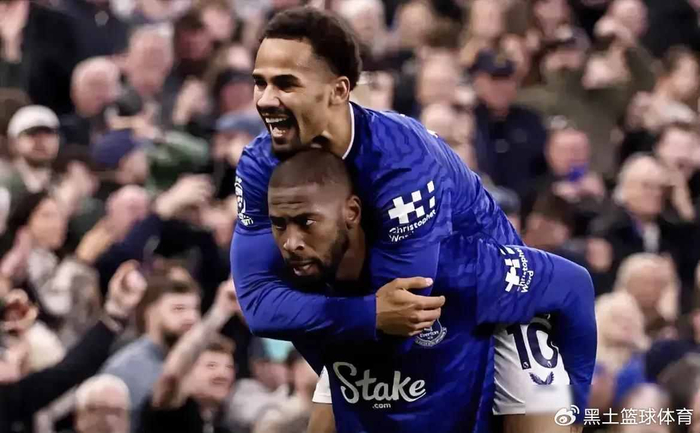 布莱顿爆冷2-1逆转利物浦