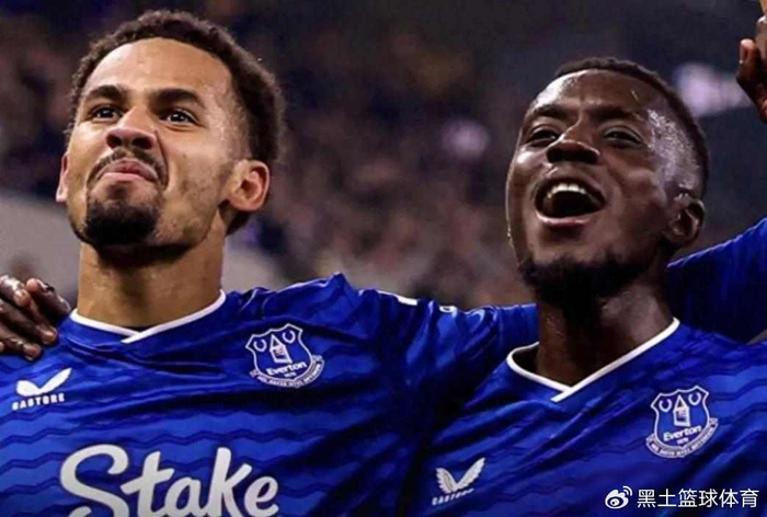 布莱顿爆冷2-1逆转利物浦，维尔贝克双响助球队