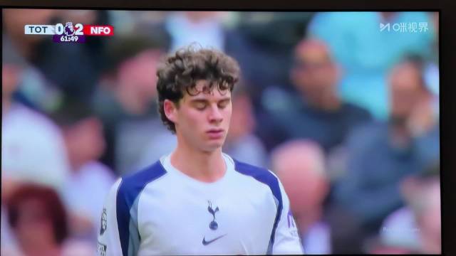 热刺防守漏洞暴露 凯恩绝杀梅西错失良机