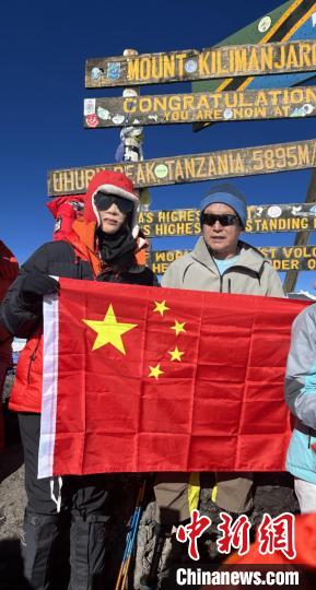 长沙17岁女高中生徐卓媛凭借丰富高海拔攀爬经验