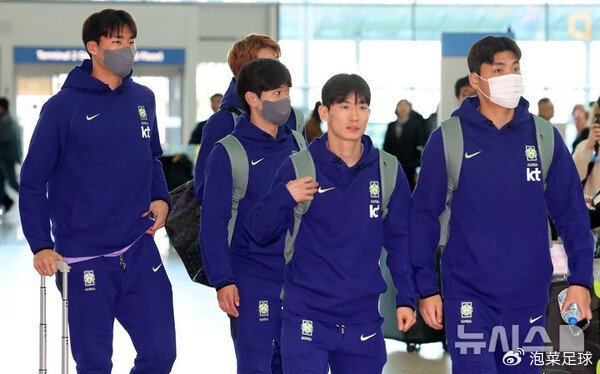 韩国男足伦敦热身备战 李刚仁伤情确认不影响出