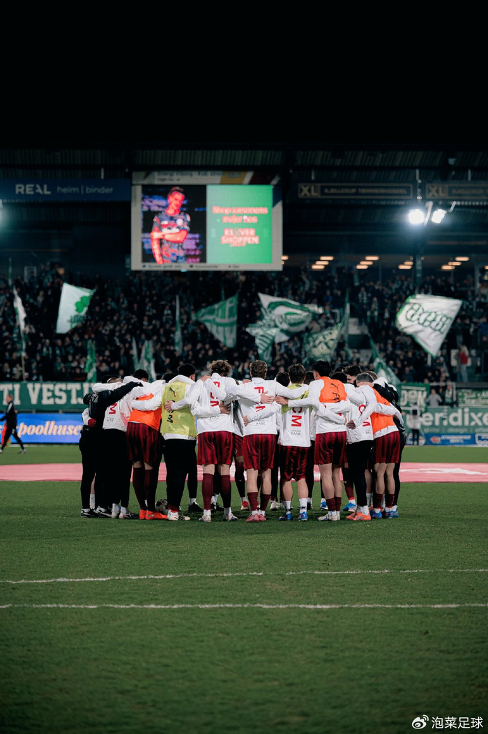 韩国男足伦敦热身备战 李刚仁伤情确认不影响出